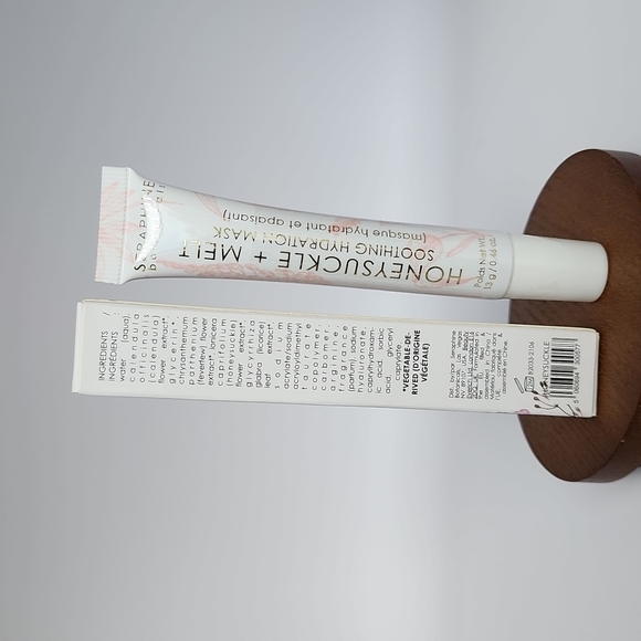 Seraphine Botanicals Honeysuckle + Melt Soothing Hydration Mask - Picture 6 of 9